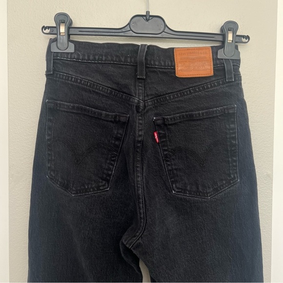 Levi’s Big E Premium Ribcage Crop Flare – High Waisted – Black – Size 25 - Picture 8 of 14